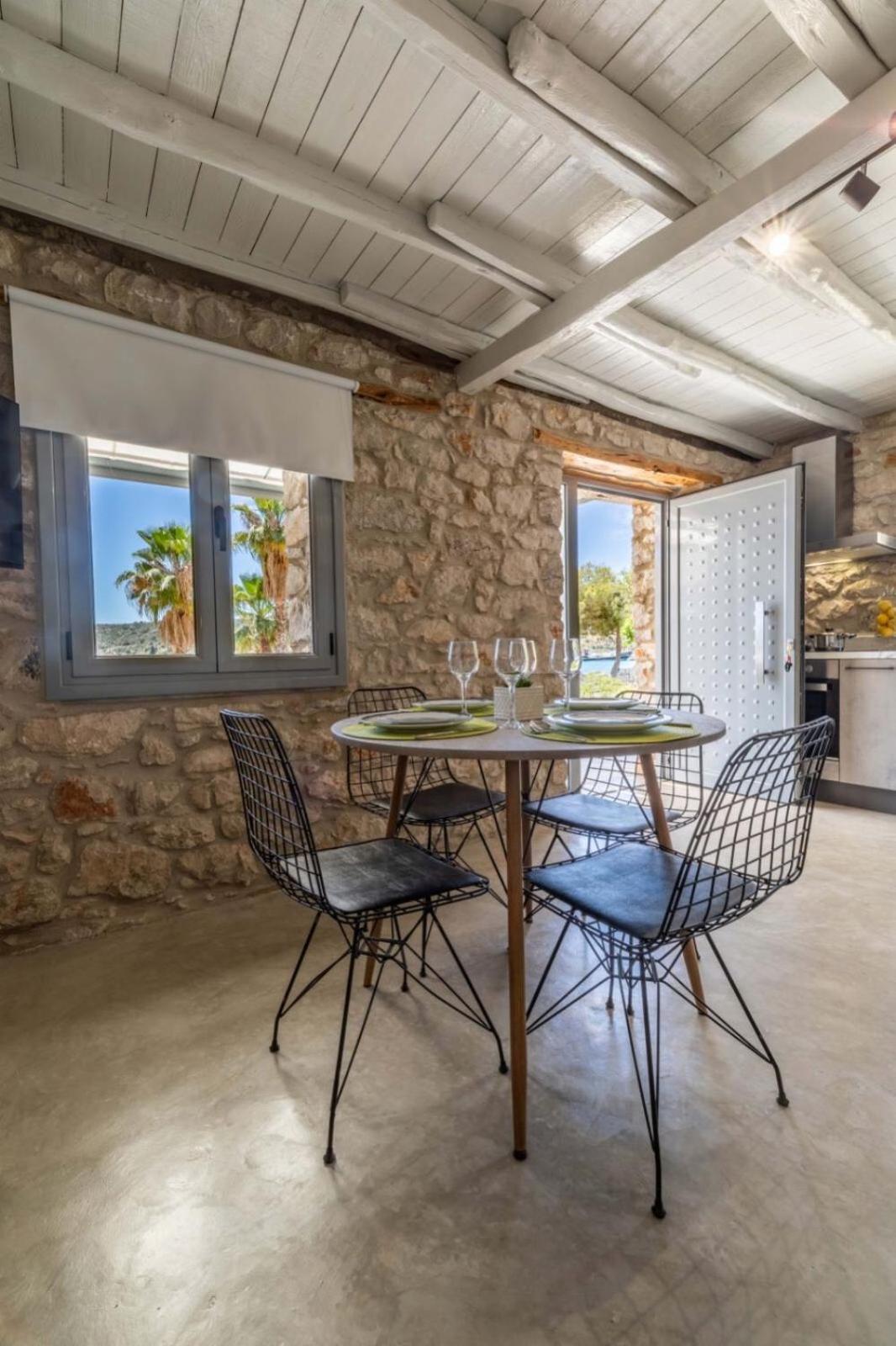 Vivari Stone House מראה חיצוני תמונה