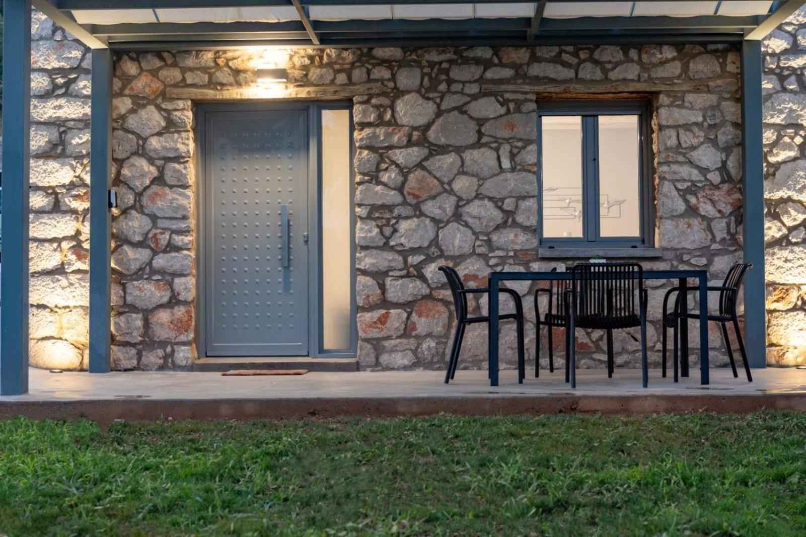 Vivari Stone House מראה חיצוני תמונה